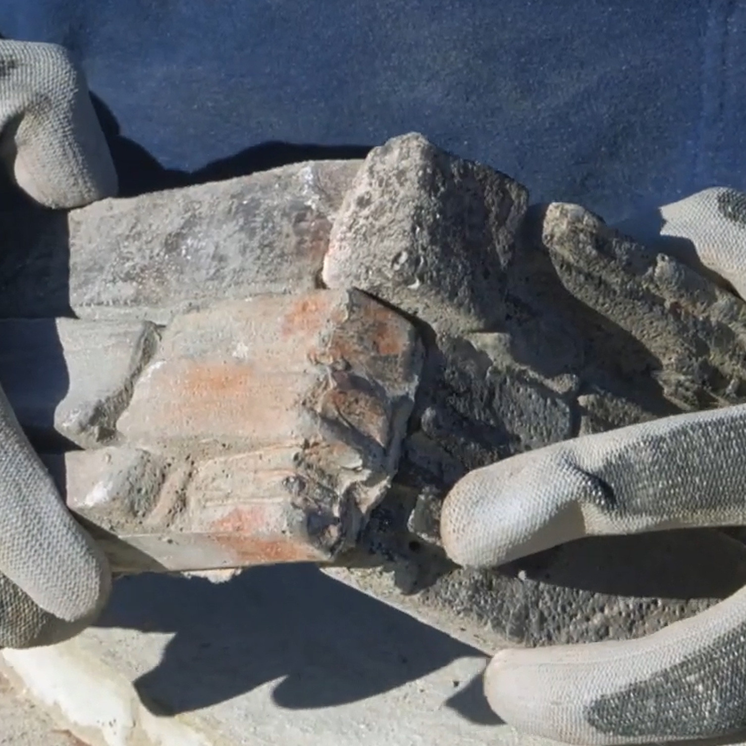 Mix Schist Corner Interlock image